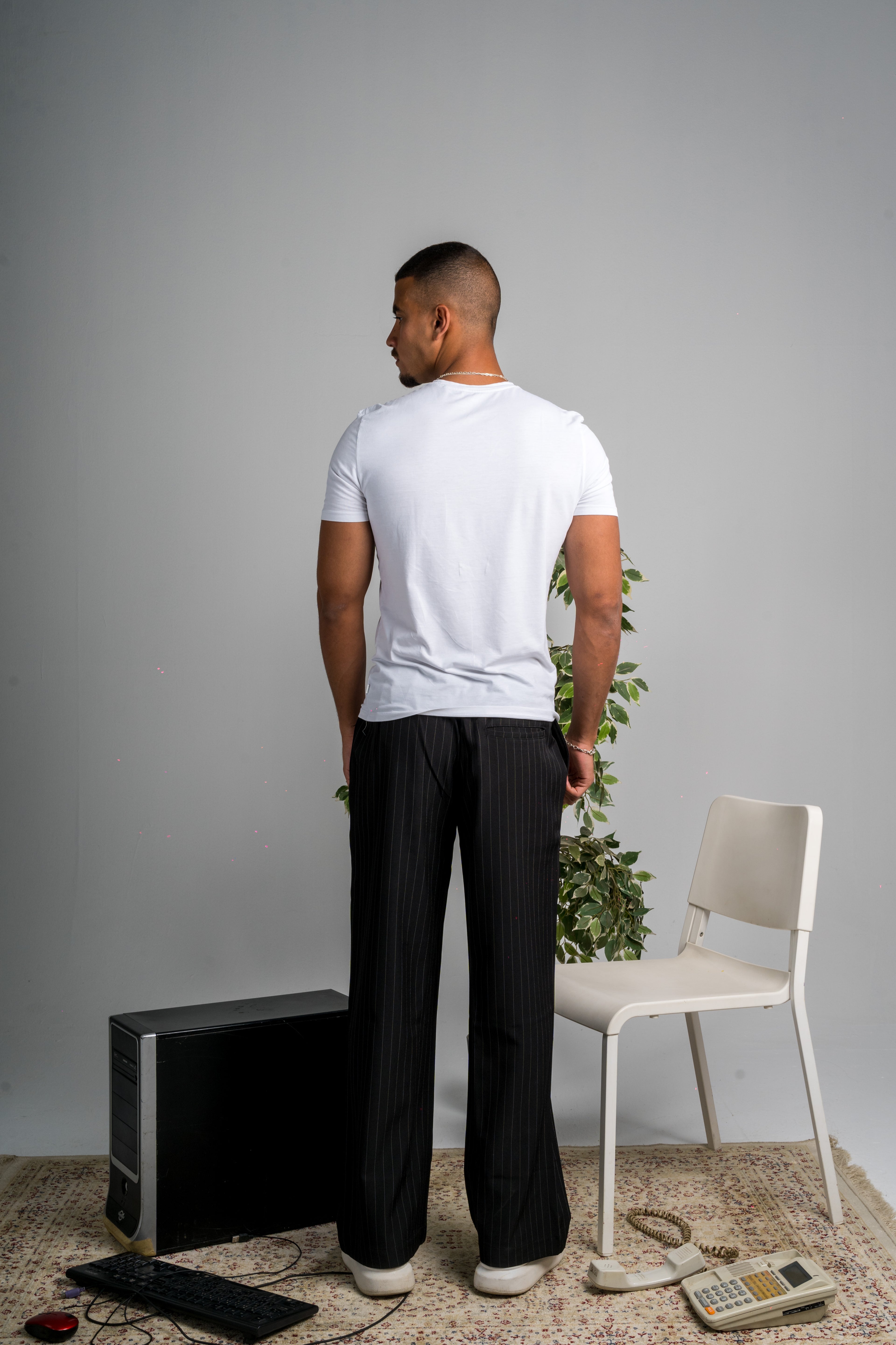 UNISEX PINSTRIPED BLACK