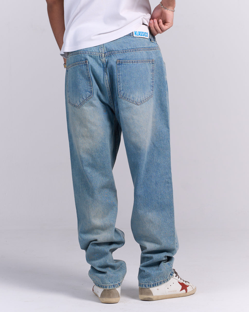 Klassico Straight Fit – Light Blue