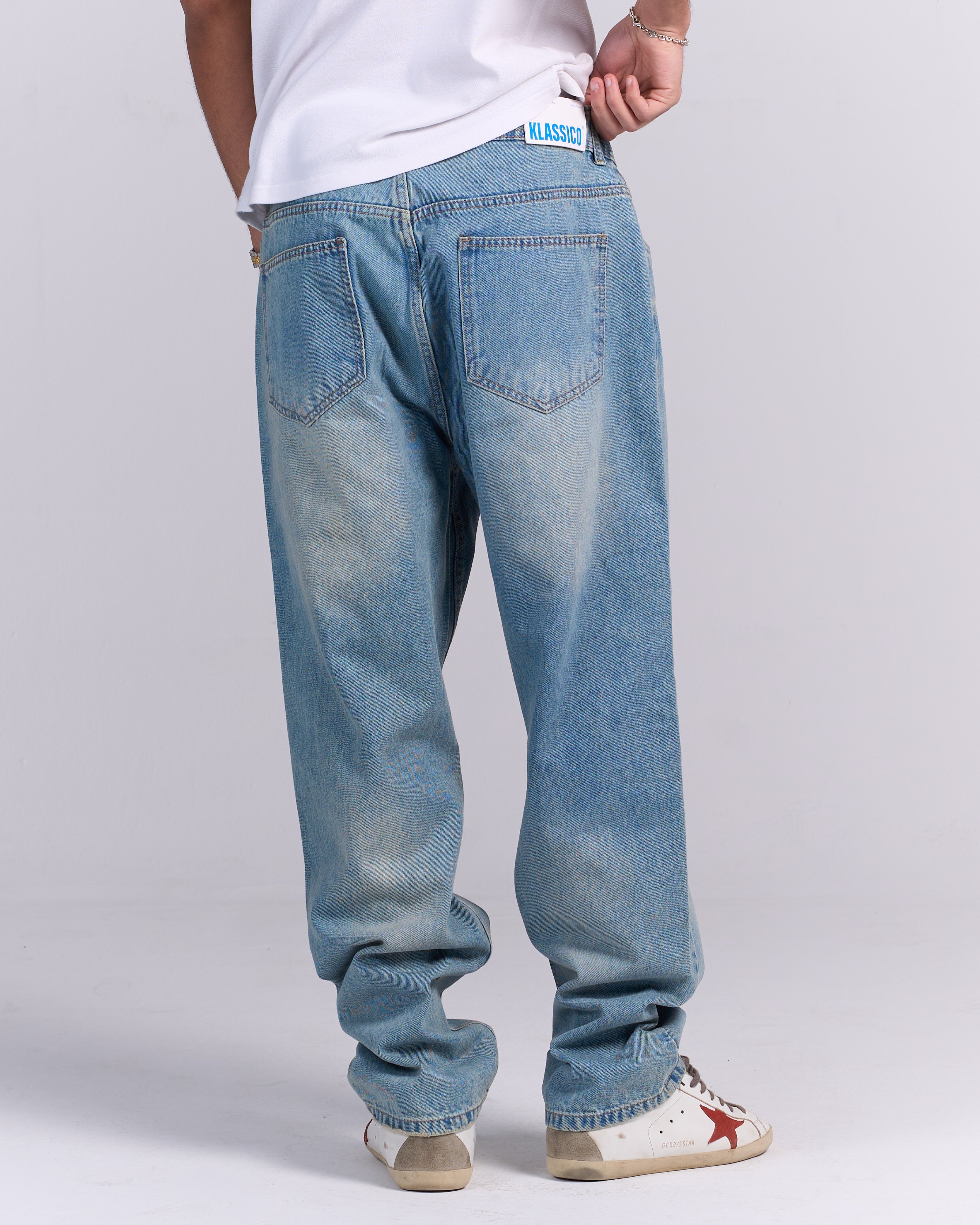Klassico Straight Fit – Light Blue